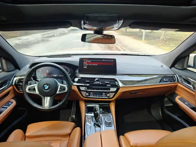 BMW 6 Series Gran Turismo — Фото автомобиля 15