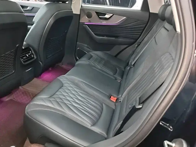 Hongqi HS5 — Фото автомобиля 16