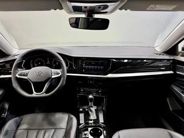Volkswagen Passat — Фото автомобиля 13