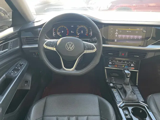 Volkswagen Passat — Фото автомобиля 9