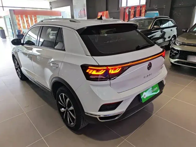 Volkswagen T-Roc — Фото автомобиля 4