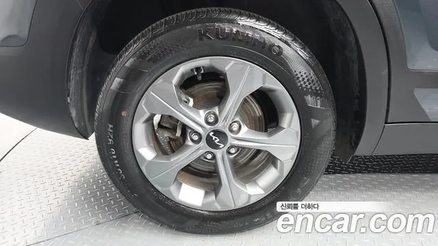 Kia Seltos Бензин 1.6 турбо 2WD — Фото автомобиля 5