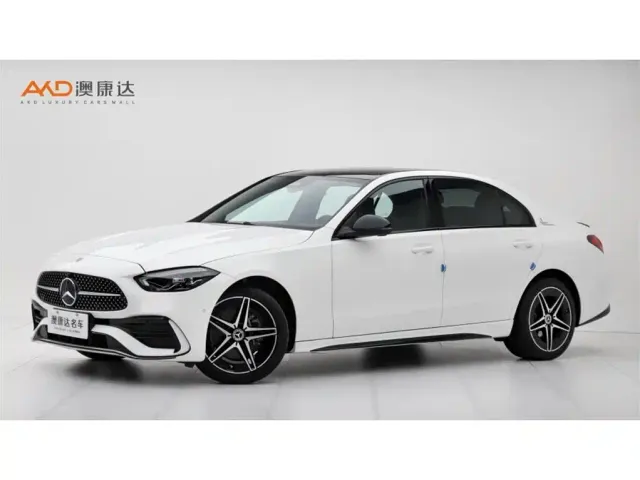 Фотография автомобиля — Mercedes-Benz C-Class
