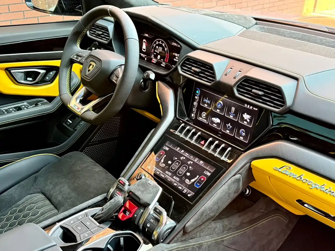 Lamborghini Urus 2023 4.0T V8 S — Фото автомобиля 19