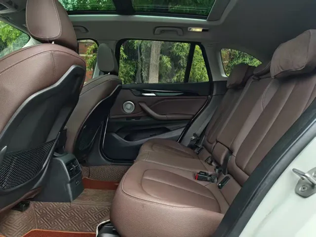 BMW X1 — Фото автомобиля 5