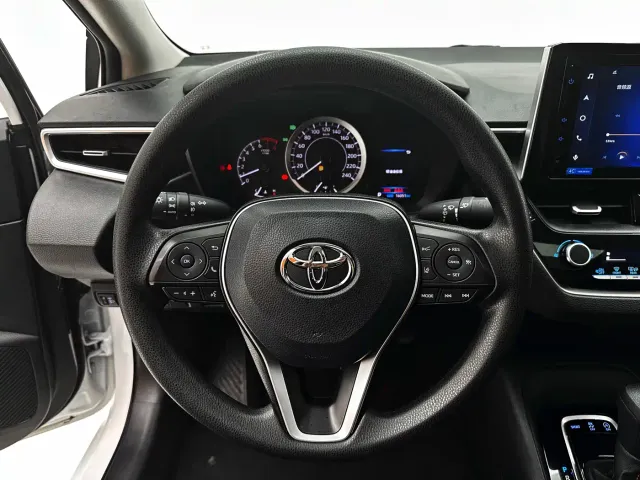 Toyota Corolla — Фото автомобиля 12