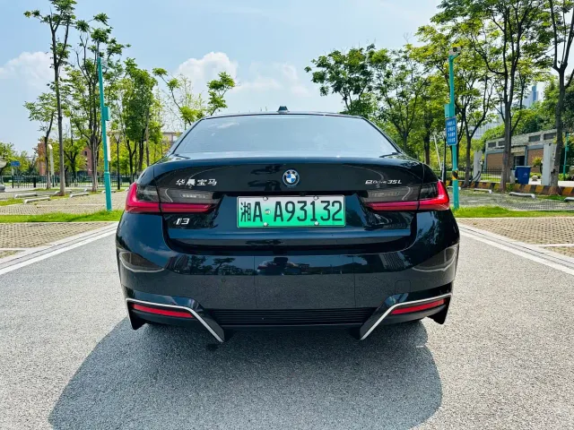 BMW i3 — Фото автомобиля 8