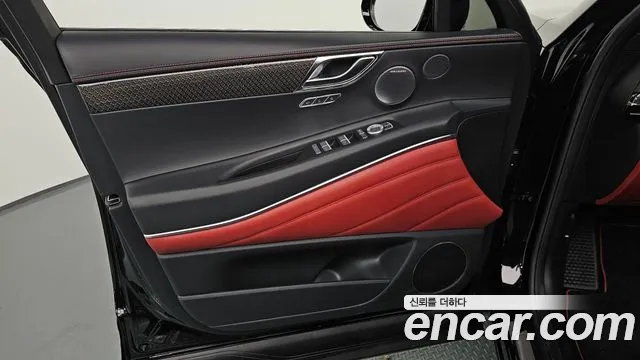 Genesis GV80 Coupe — Фото автомобиля 13