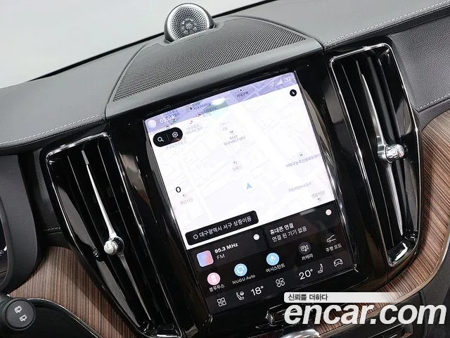 Volvo XC60 2nd Gen — Фото автомобиля 15