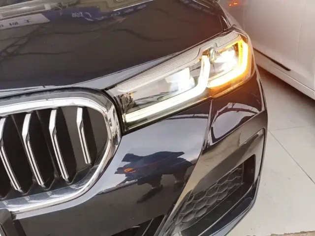 BMW 5 Series — Фото автомобиля 23