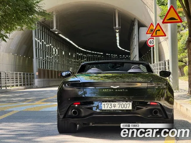 Astonmartin DB11 — Фото автомобиля 7