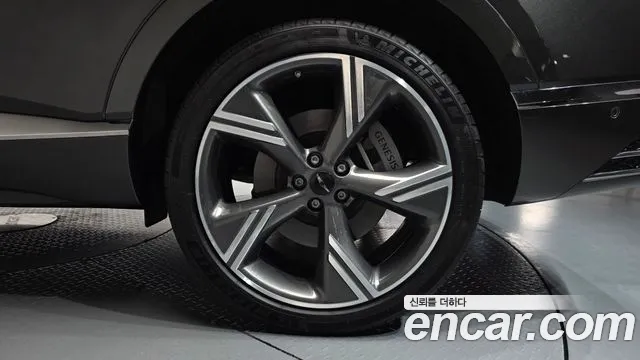 Genesis GV80 — Фото автомобиля 6