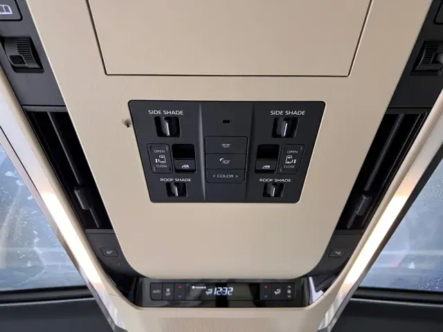 Toyota Alphard — Фото автомобиля 20