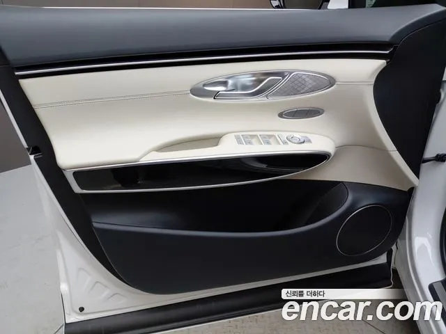 Genesis GV70 2.5T Бензин 2WD — Фото автомобиля 6