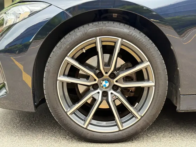 BMW 3 Series — Фото автомобиля 14