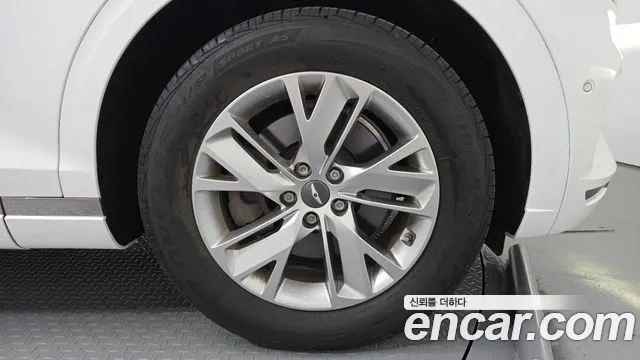 Genesis GV70 — Фото автомобиля 21