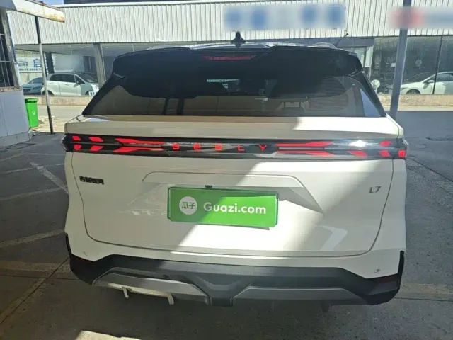Geely Galaxy L7 — Фото автомобиля 5
