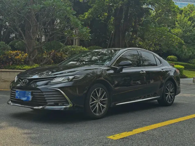 Toyota Camry — Фото автомобиля 3