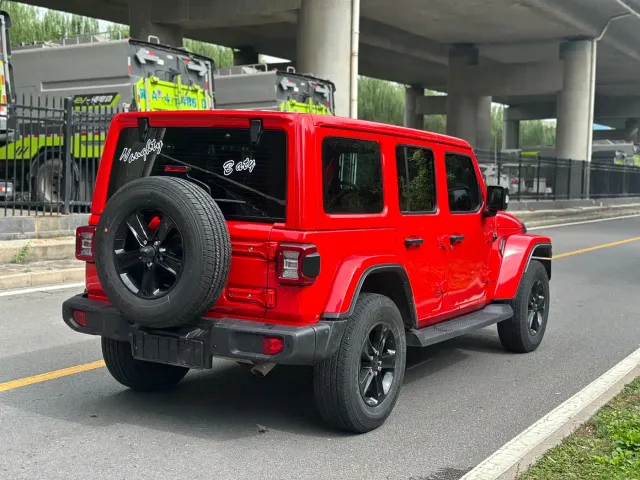 Jeep Wrangler — Фото автомобиля 5