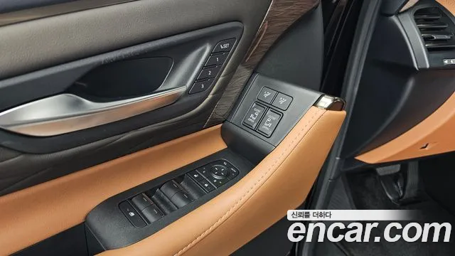 Toyota Alphard — Фото автомобиля 28