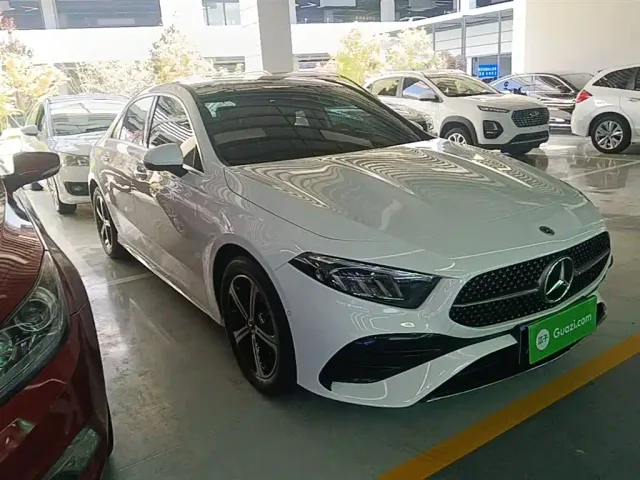 Mercedes-Benz A-Class — Фото автомобиля 3