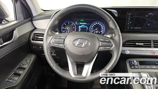 Hyundai Palisade Palisade Дизель 2.2 2WD — Фото автомобиля 13