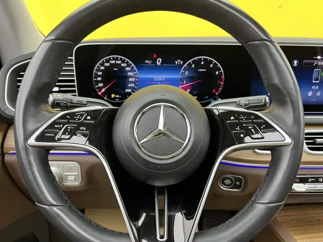 Mercedes-Benz GLE-Class — Фото автомобиля 13