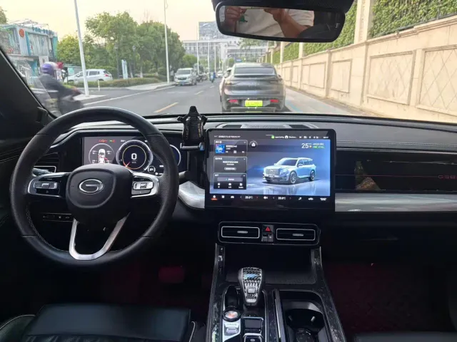 GAC Trumpchi GS8 — Фото автомобиля 10