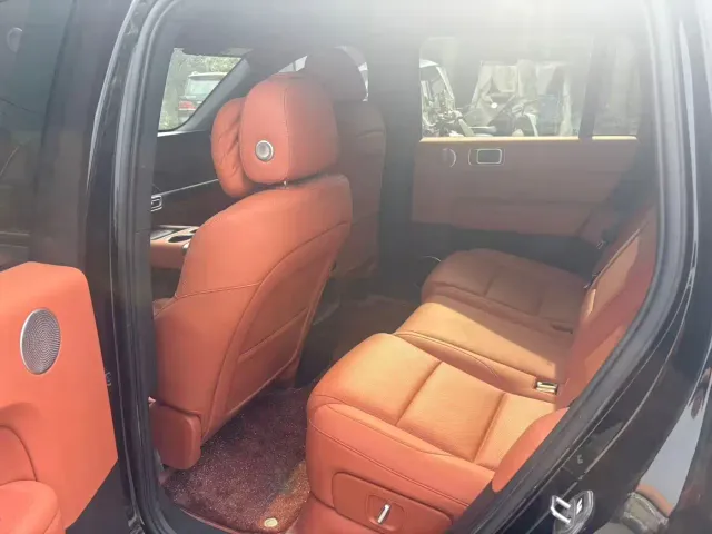 Li Auto L6 — Фото автомобиля 6
