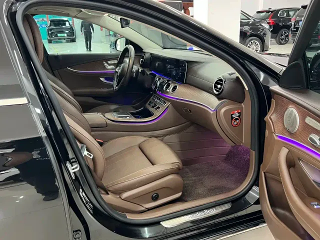 Mercedes-Benz E-Class — Фото автомобиля 6