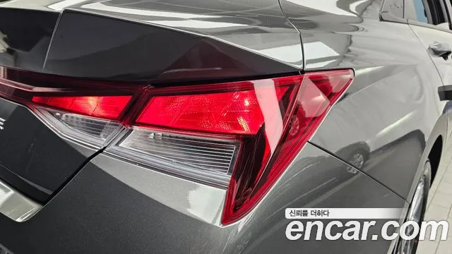 Hyundai Avante CN7 — Фото автомобиля 8