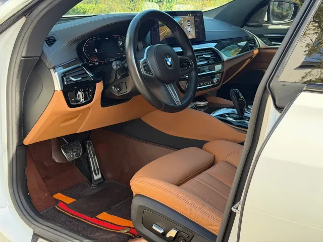 BMW 6 Series Gran Turismo — Фото автомобиля 6