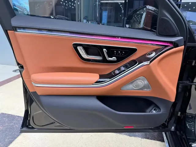 Mercedes-Benz S-Class — Фото автомобиля 5