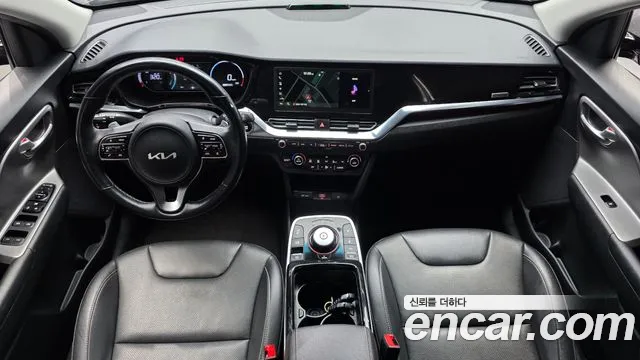 Kia Niro — Фото автомобиля 10