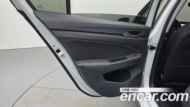 Volkswagen Golf Golf 8 поколение 2.0 TDI Prestige — Фото автомобиля 24