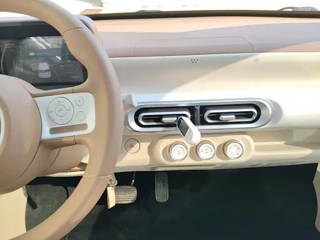Wuling Hongguang Mini EV — Фото автомобиля 12
