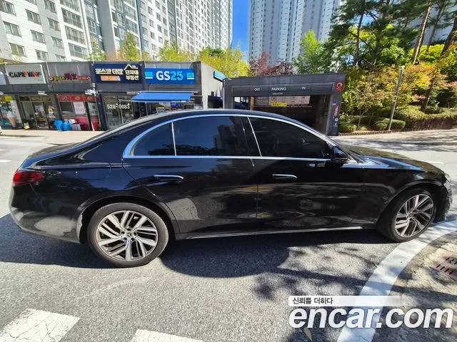 Mercedes-Benz E-Class W214 — Фото автомобиля 2
