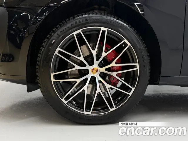 Porsche Macan — Фото автомобиля 5