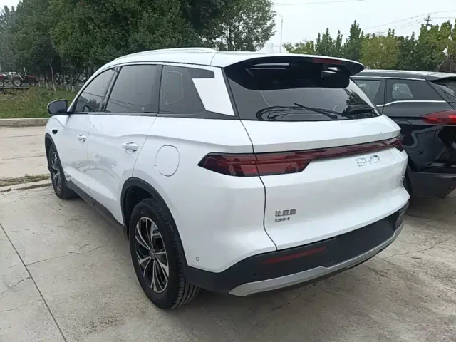 BYD Song Pro — Фото автомобиля 4