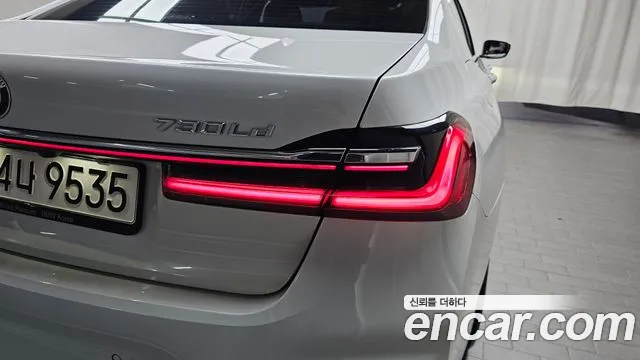 BMW 7-Series — Фото автомобиля 21