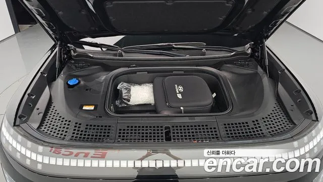 Hyundai Ioniq 9 — Фото автомобиля 9