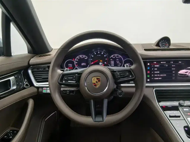 Porsche Panamera — Фото автомобиля 11