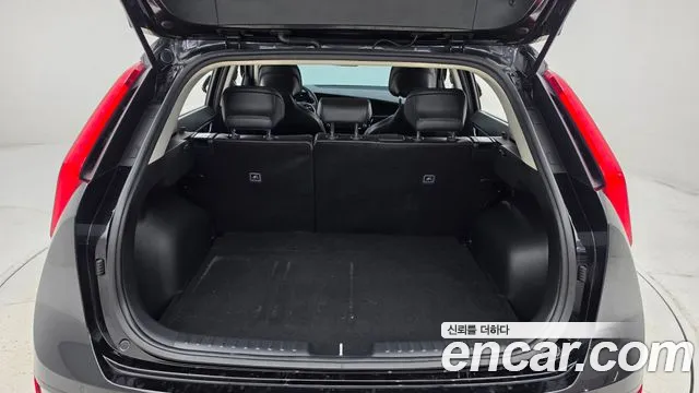 Kia Niro The All New — Фото автомобиля 18