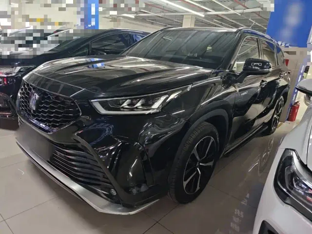 Фотография автомобиля — Toyota Crown Kluger