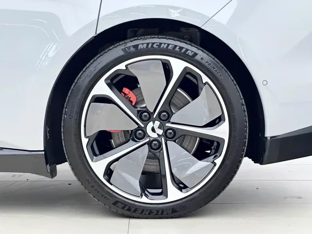 Nio ET5 Touring — Фото автомобиля 16