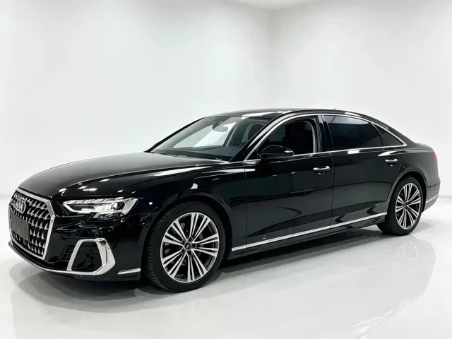 Фотография автомобиля — Audi A8