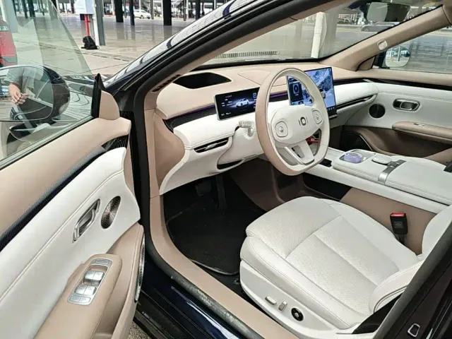 Changan Qiyuan A06 — Фото автомобиля 15