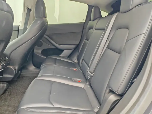 Tesla Model Y — Фото автомобиля 7