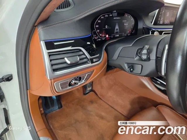 BMW 7 Series G11 — Фото автомобиля 14