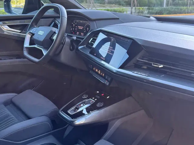 Audi Q5 e-tron — Фото автомобиля 17
